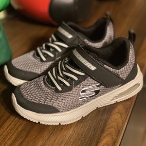 11.5 boys sketchers shoes